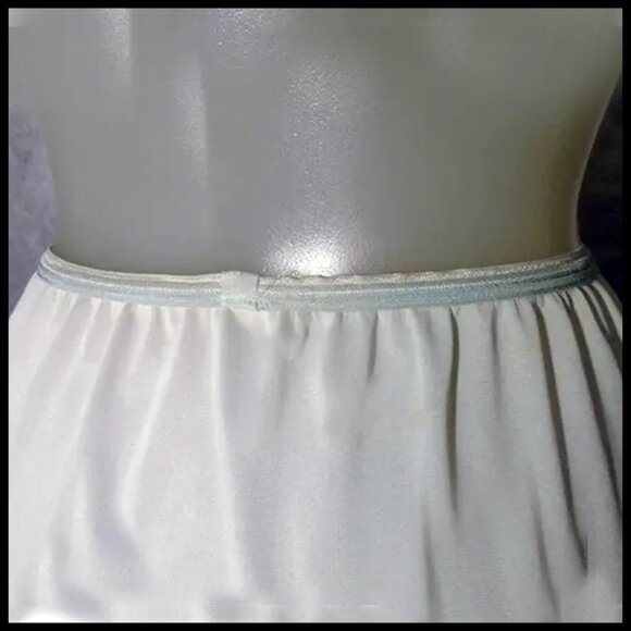 Vintage Nylon Mini Half Slip Light Blue with Lacy Hem, Retro Pinup PhotoShoot - Picture 5 of 13